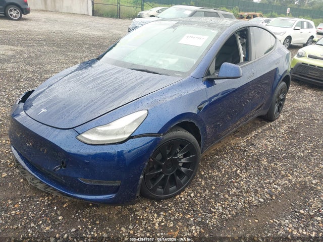 7SAYGDEE9NA006821 Tesla Model Y