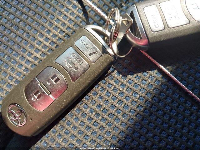 3MYDLBYV6KY526423 Toyota p5v