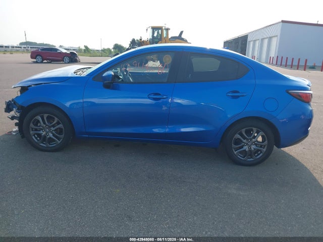 3MYDLBYV6KY526423 Toyota p5v