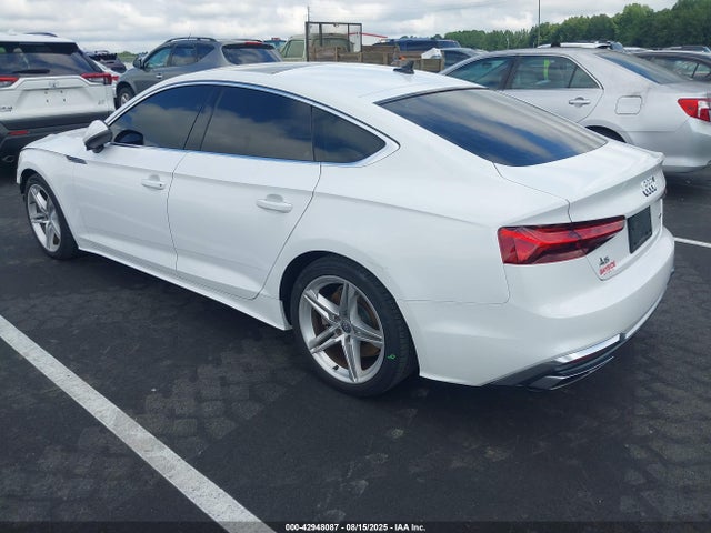 2021 AUDI A5 SPORTBACK WAUDACF58MA015491 Photo 2