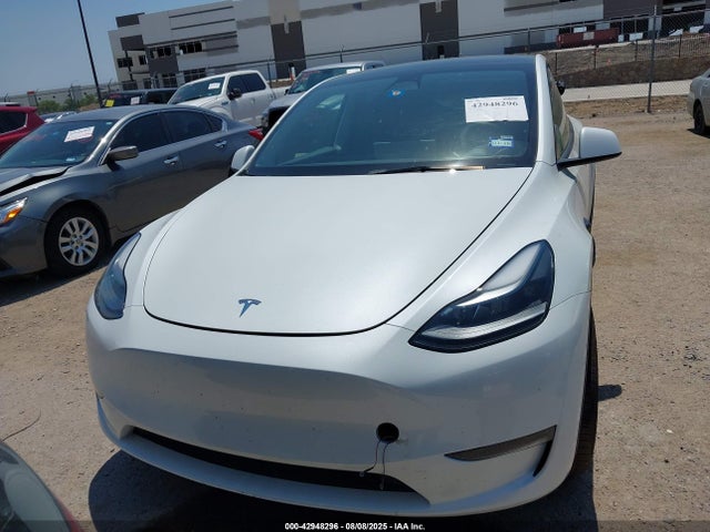 Tesla Model Y 2023 7SAYGAEE0PF685043 Image 11