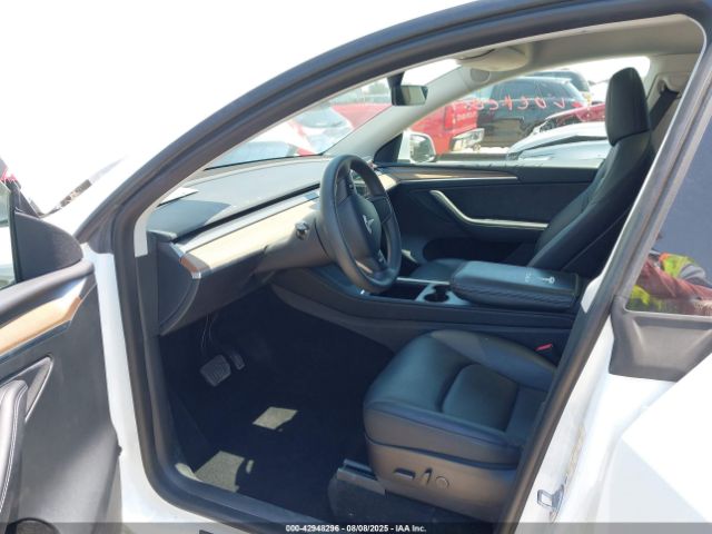 2023 TESLA MODEL Y 7SAYGAEE0PF685043 Photo 4