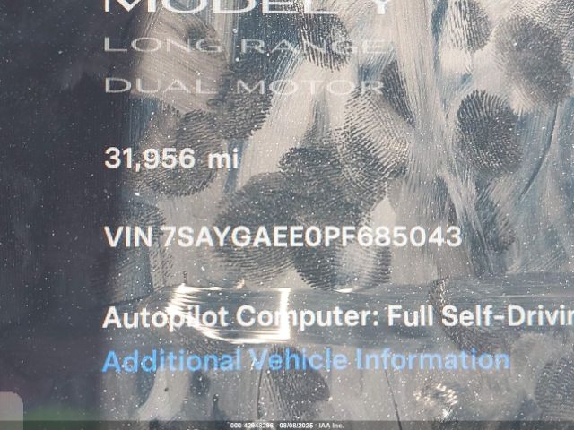 2023 TESLA MODEL Y 7SAYGAEE0PF685043 Photo 8