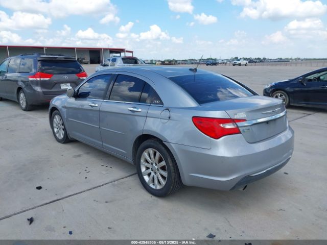 2013 CHRYSLER 200 1C3CCBCG6DN607848 Photo 2