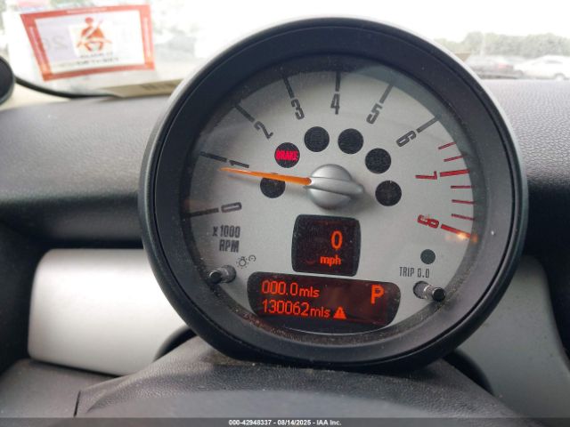 2011 MINI COOPER CLUBMAN WMWZF3C50BT187818 Photo 6