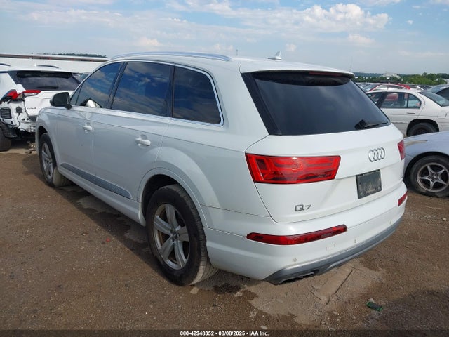 2017 AUDI Q7 WA1LHAF71HD040859 Photo 2