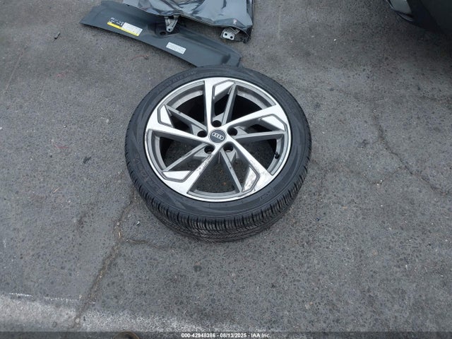 WAUEAAF4XMN008194 Audi 45 tfsi (2.0t)