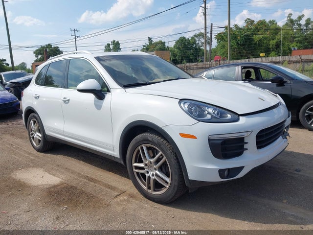 2016 PORSCHE CAYENNE WP1AA2A22GKA14976 Photo 0
