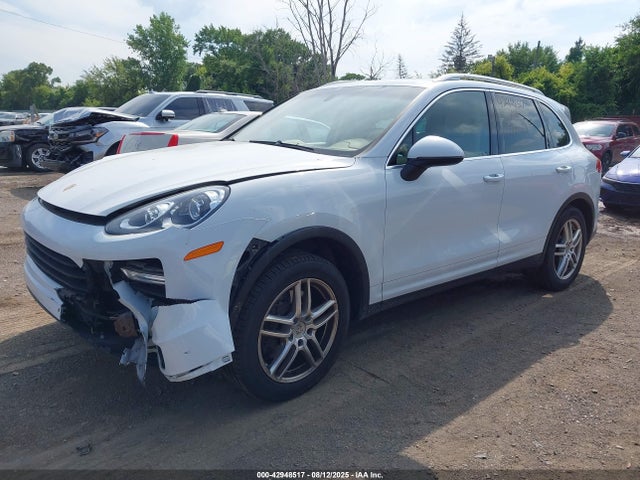 2016 PORSCHE CAYENNE WP1AA2A22GKA14976 Photo 1