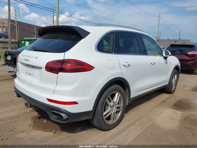 2016 PORSCHE CAYENNE WP1AA2A22GKA14976 Photo 3