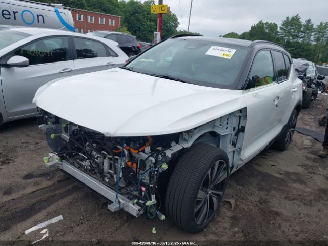 2021 VOLVO XC40 RECHARGE PURE ELECTRIC YV4ED3UR5M2601013 Photo 1