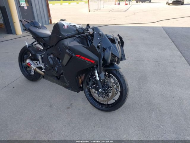2021 HONDA CBR1000 JH2SC7711MK400027 Photo 1