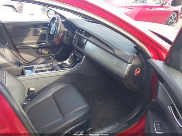 2017 JAGUAR XF SAJBD4BN8HCY46403 Photo 4