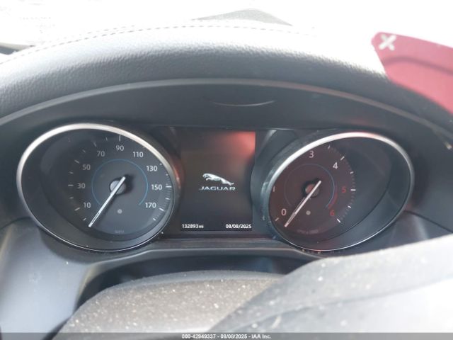 2017 JAGUAR XF SAJBD4BN8HCY46403 Photo 6