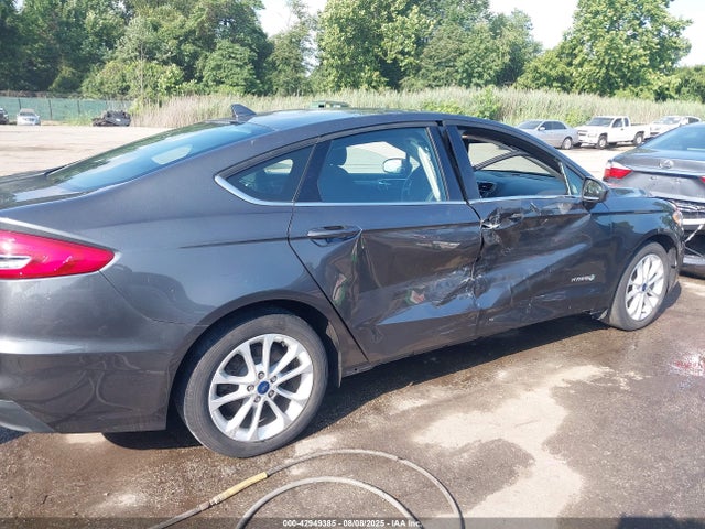 2019 Ford Fusion Hybrid Se მანქანა იყიდება აუქციონზე, vin: 3FA6P0LU0KR125609, აუქციონის ნომერი: 42949385