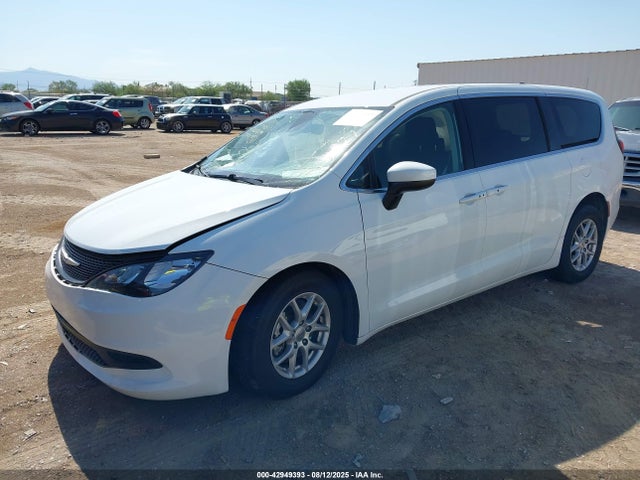 Chrysler 2023 2023 2C4RC1CG7PR531922 Image 2