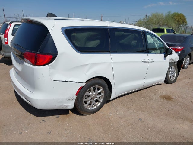 Chrysler 2023 2023 2C4RC1CG7PR531922 Image 4