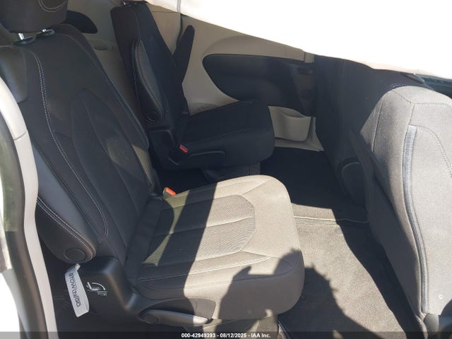 Chrysler 2023 2023 2C4RC1CG7PR531922 Image 8