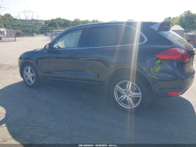 2014 PORSCHE CAYENNE WP1AA2A22ELA95632 Photo 2
