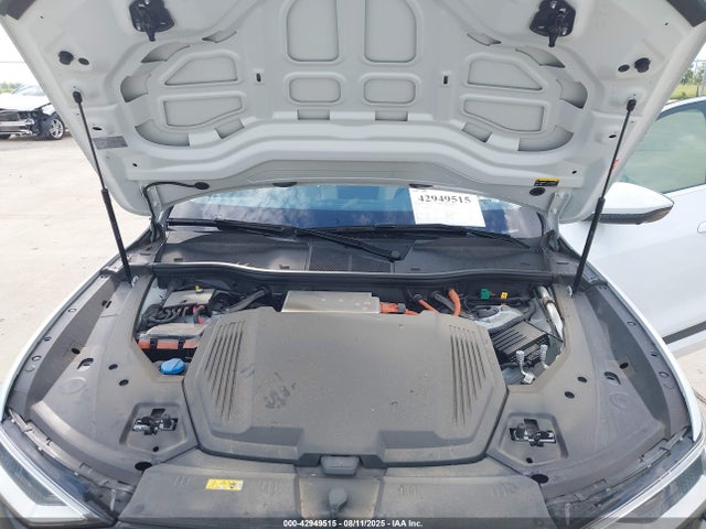 2024 AUDI Q8 E-TRON WA15AAGE0RB030430 Photo 9