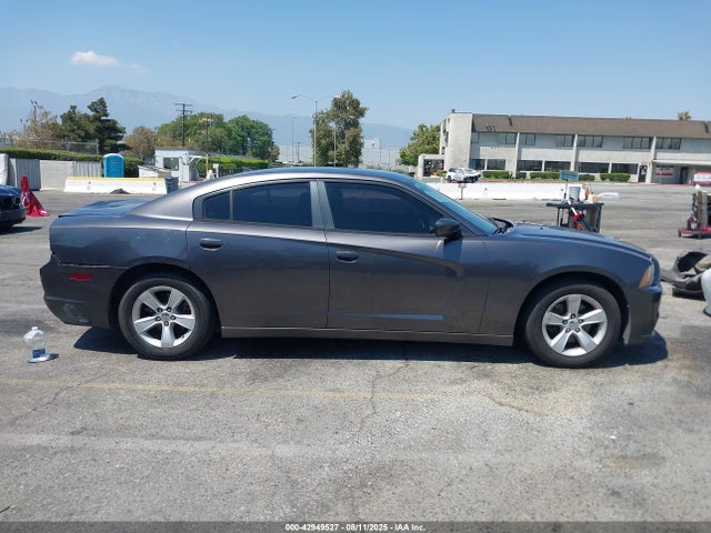 2C3CDXBG4EH300085 Dodge 2014