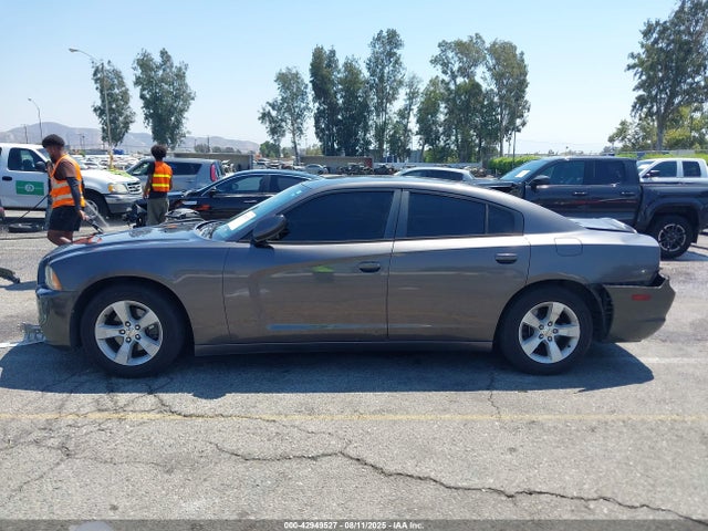 2C3CDXBG4EH300085 Dodge 2014