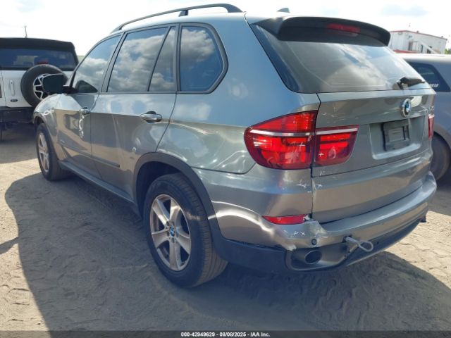 2011 BMW X5 5UXZW0C56BL656118 Photo 2