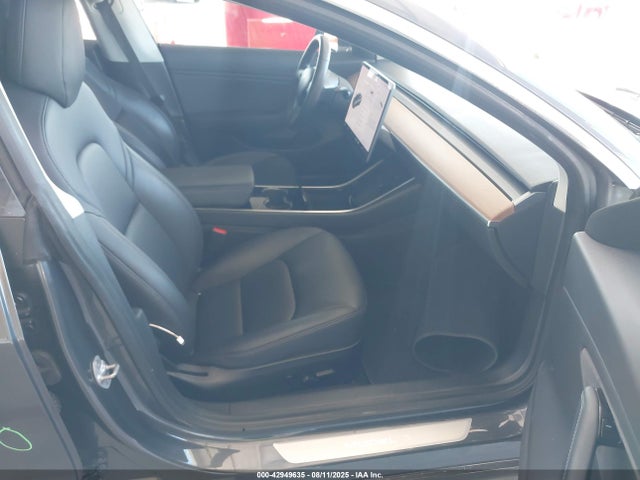 2018 TESLA MODEL 3 5YJ3E1EA5JF109403 Photo 4
