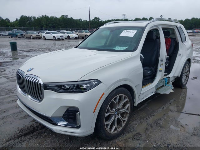BMW X7 2020 5UXCW2C08L9B60177 Image 2