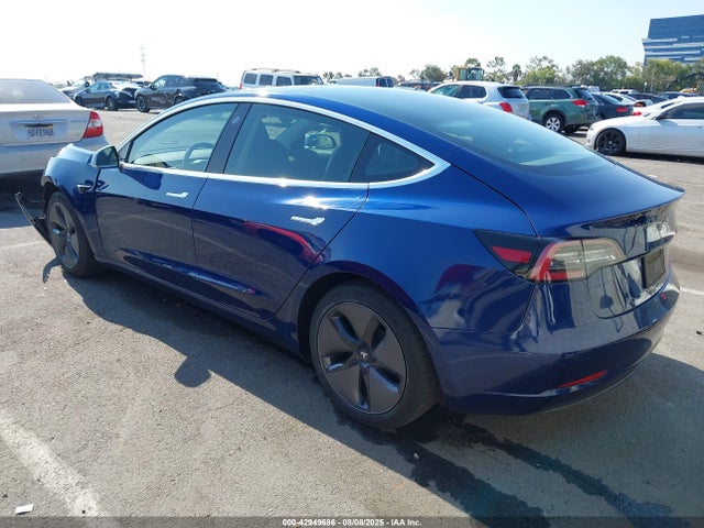 2019 TESLA MODEL 3 5YJ3E1EAXKF347202 Photo 2