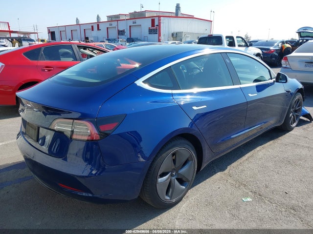 2019 TESLA MODEL 3 5YJ3E1EAXKF347202 Photo 3