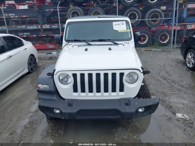 1C4HJXEN0LW128589 Jeep 2020