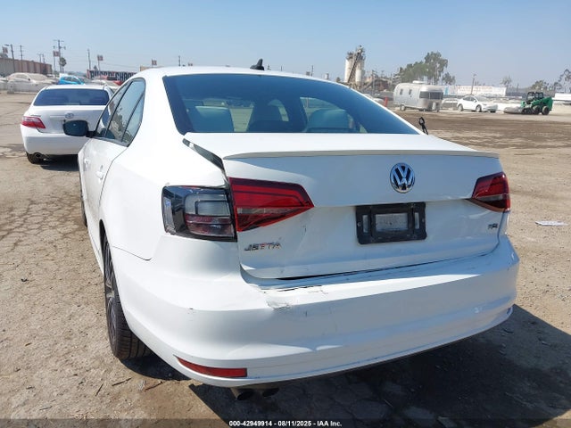 3VWD17AJ5GM291193 Volkswagen 1.8t