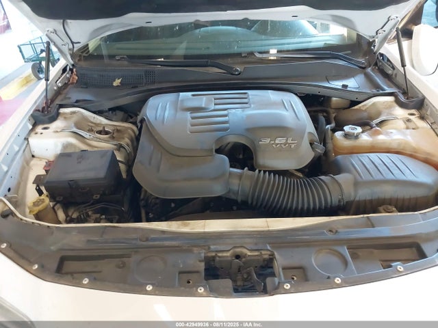 Chrysler 300 2015 2C3CCAAG8FH806926 Image 10