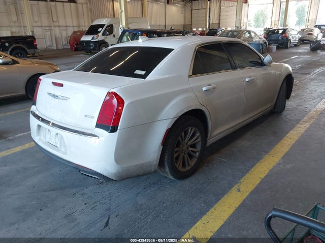 Chrysler 300 2015 2C3CCAAG8FH806926 Image 4