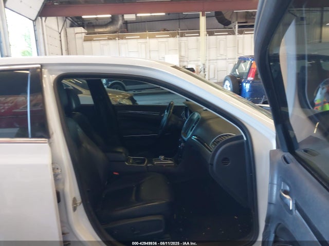 Chrysler 300 2015 2C3CCAAG8FH806926 Image 5