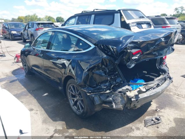 2018 TESLA MODEL 3 5YJ3E1EA6JF152440 Photo 2