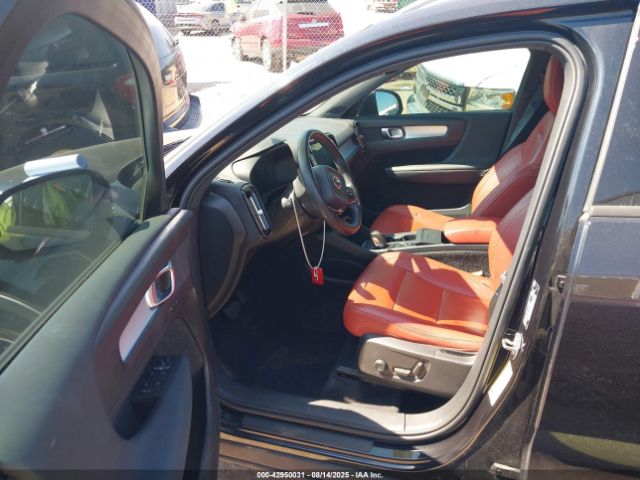 2020 VOLVO XC40 YV4162UK7L2196521 Photo 4
