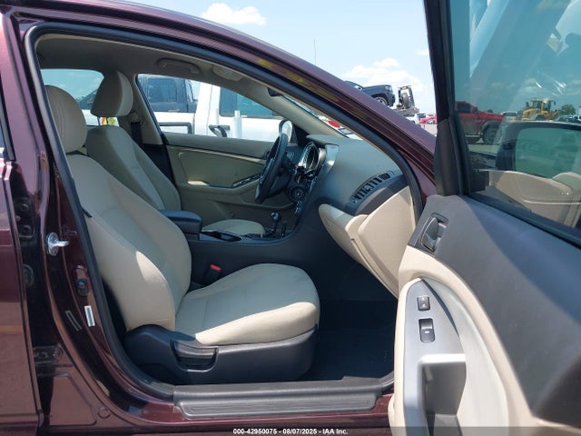 Продаж на аукціоні авто 2015 Kia Optima Lx, vin: 5XXGM4A77FG398384, номер лоту: 42950075