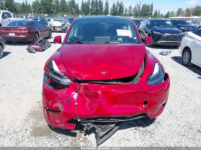 7SAYGDEE4RF060617 Tesla Model Y