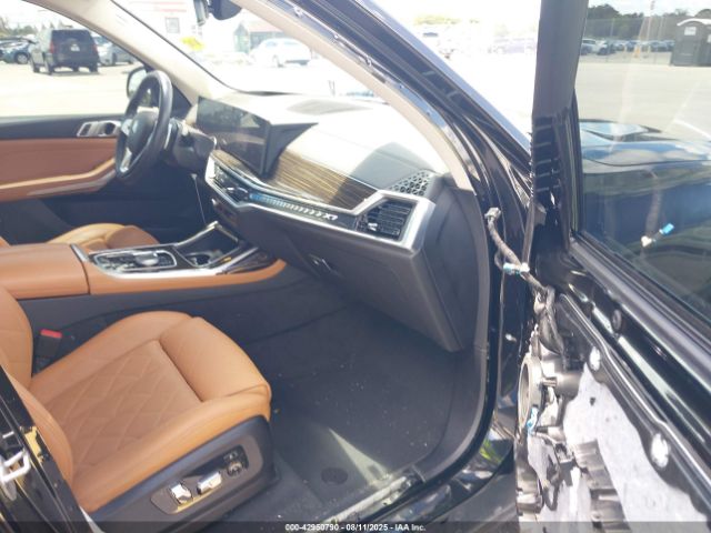 2023 BMW X7 5UX23EM04P9R27689 Photo 4