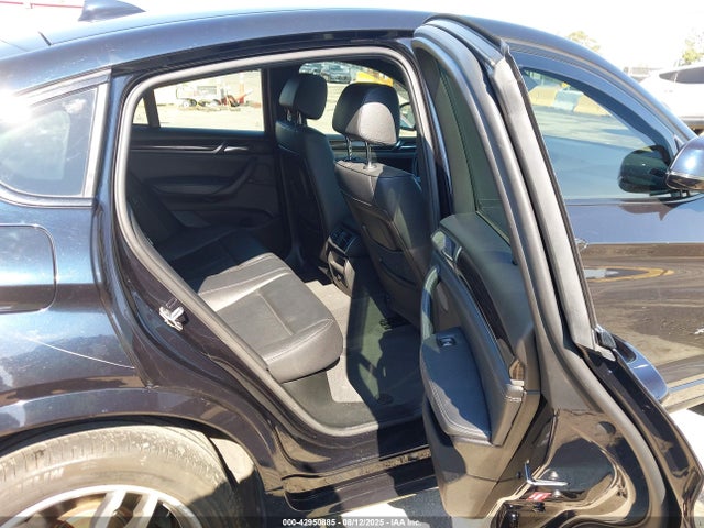 5UXXW3C58G0R19453 BMW X4