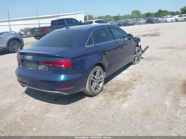2017 AUDI A3 WAUAUGFF1H1066282 Photo 3