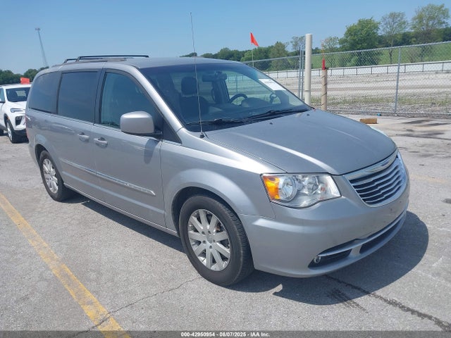 Chrysler Town and Country 2016 2C4RC1BGXGR157243 главное изображение