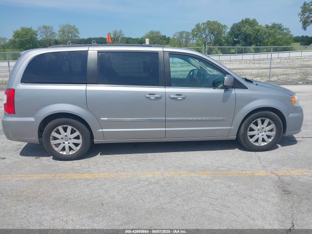 Chrysler Town and Country 2016 2C4RC1BGXGR157243 Image 13