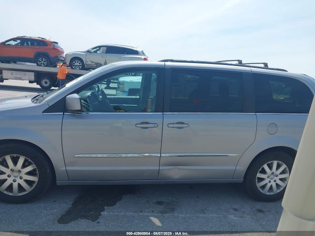 Chrysler Town and Country 2016 2C4RC1BGXGR157243 Image 14