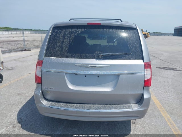Chrysler Town and Country 2016 2C4RC1BGXGR157243 Image 16