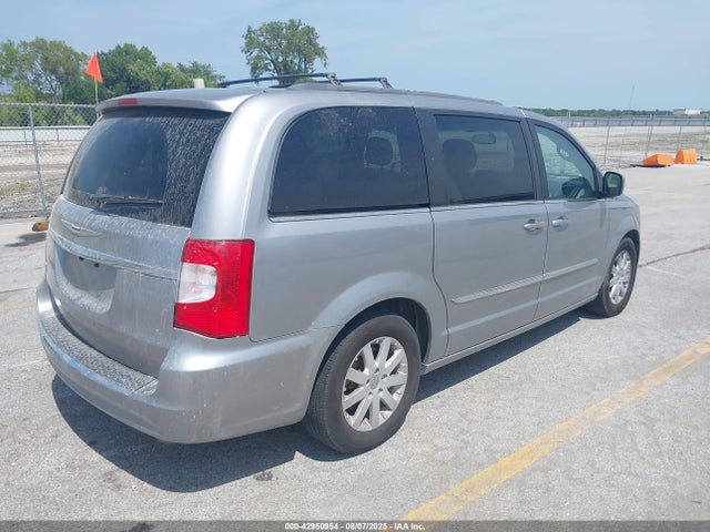 Chrysler Town and Country 2016 2C4RC1BGXGR157243 Image 4