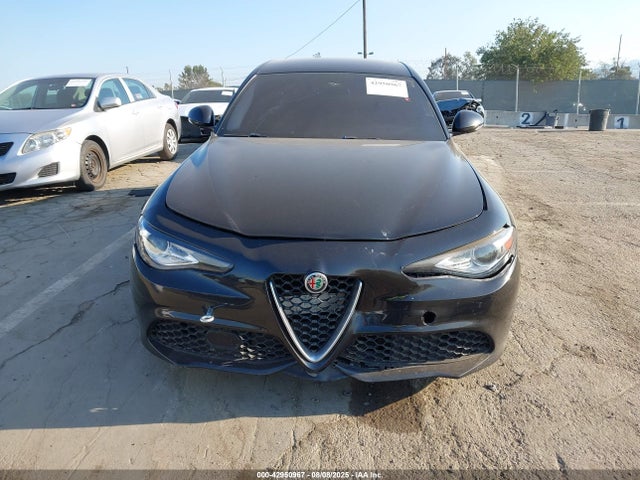 Alfa Romeo 2017 2017 ZARFAEBNXH7532474 Image 12