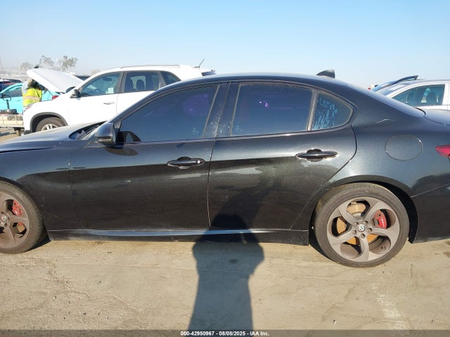 Alfa Romeo 2017 2017 ZARFAEBNXH7532474 Image 14